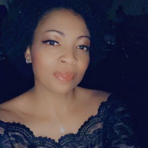 Meet your Posher, Alisa